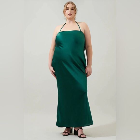 Sugarlips Plus Open Back Satin Maxi Dress- Size 1X - Picture 1 of 10
